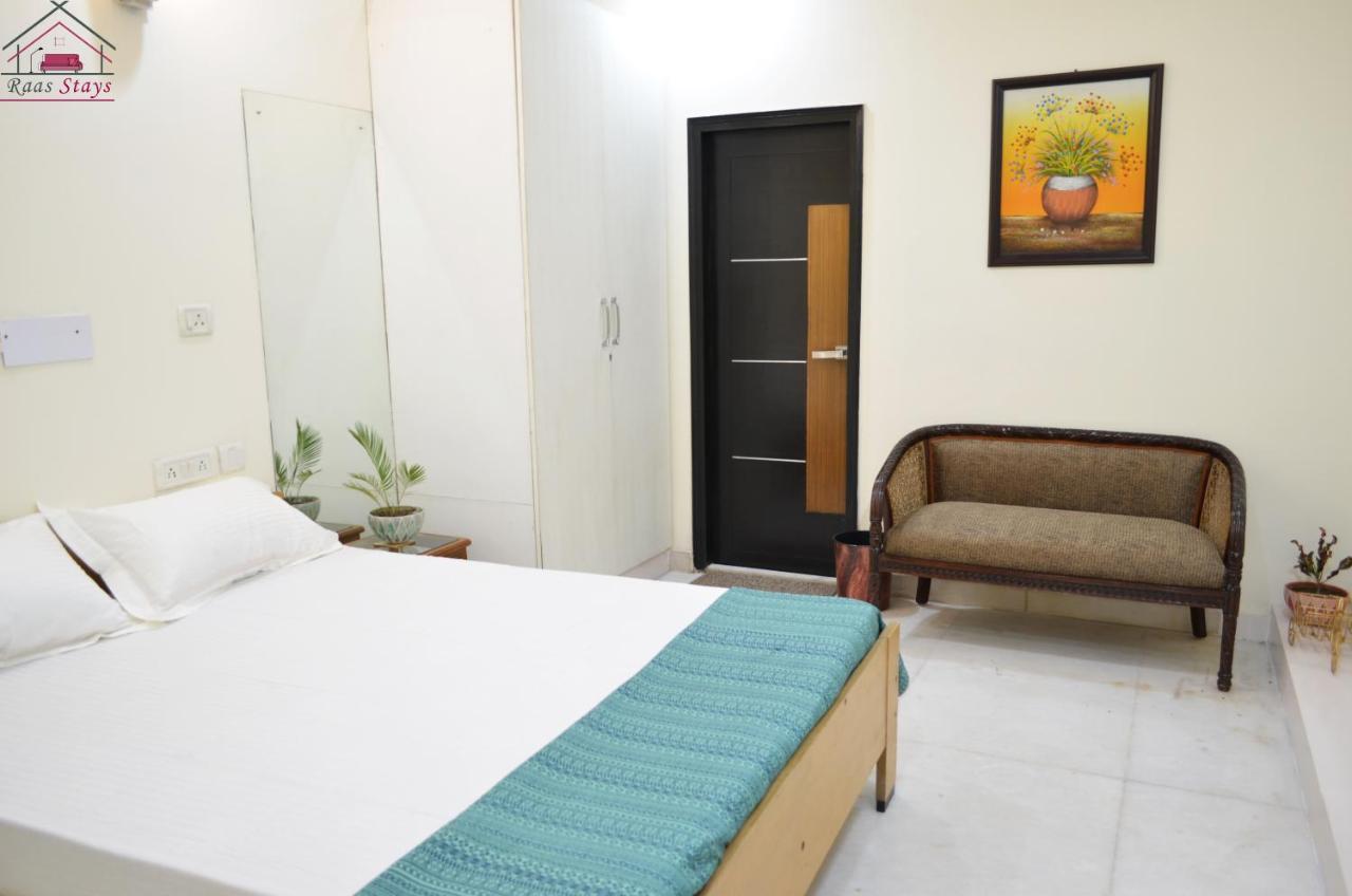 Apartment Economical Modern 1bhk Unit Prime Location 6 New Delhi