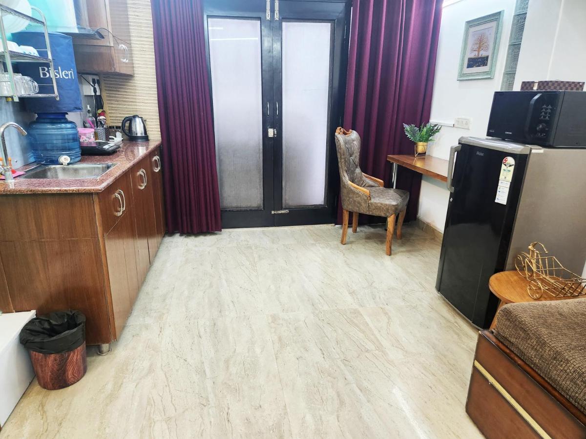 Economical Modern 1bhk Unit Prime Location 6 Apartment New Delhi